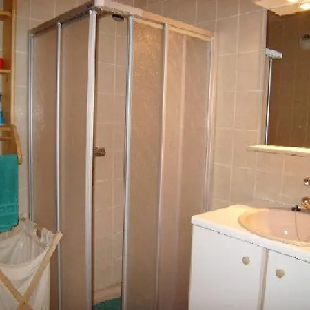Apartment Confortable 4 Pers., Proche Pistes Et Commerces, Parking, Balcon Sud-ouest, Animaux Admis - Fr-1-733-91 *