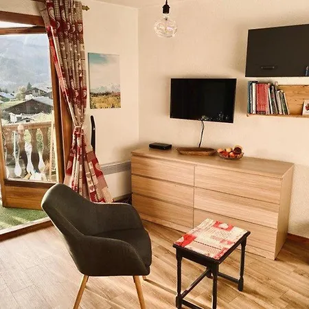 Confortable 4 Pers., Proche Pistes Et Commerces, Parking, Balcon Sud-ouest, Animaux Admis - Fr-1-733-91 Apartment